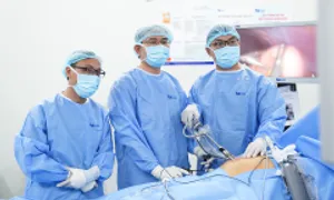 Thiếu nữ bị lồng ruột do polyp Thiếu nữ bị lồng ruột do polyp