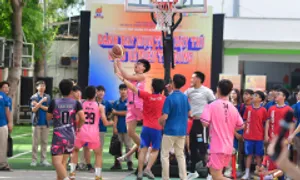 Tuyển thủ bóng rổ truyền đam mê cho học sinh trung học